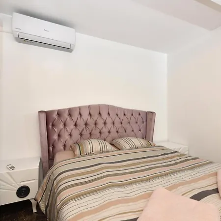 Aparthotel Castle 4*