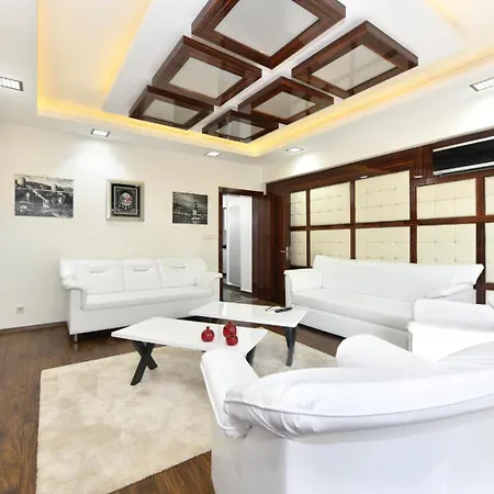 Aparthotel Castle 4*